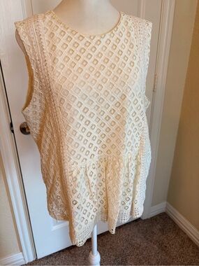 Banana Republic Cream Crochet Sleeveless Top